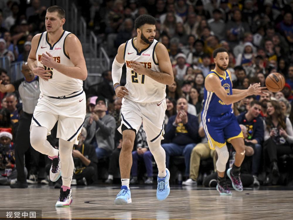 内巨大的影 内巨大的影